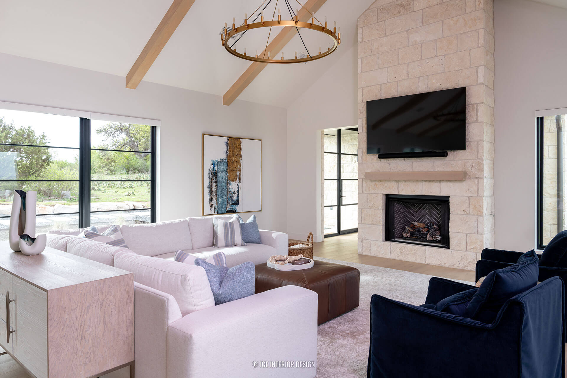 IID Hideaway House in Fredericksburg 1 HORIZ